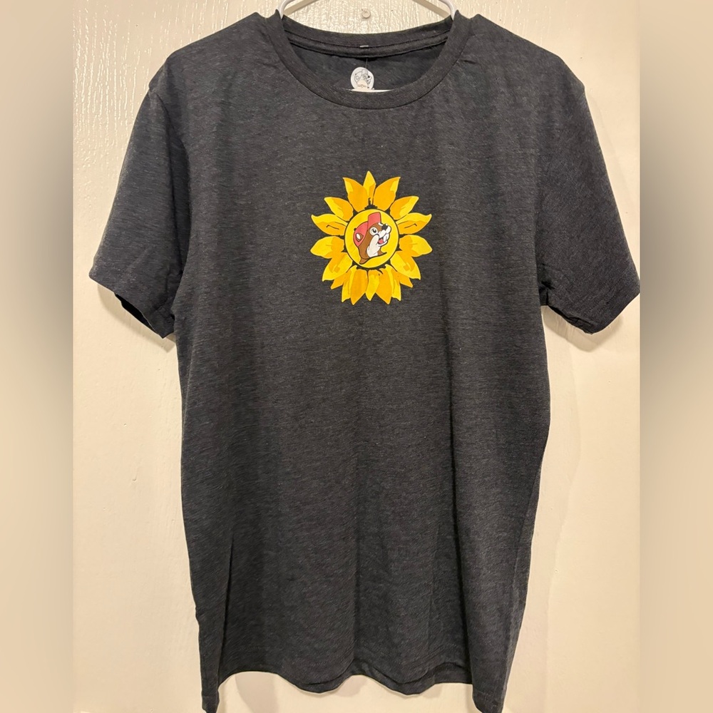 Buc-ee’s with Yellow Sunflower Tee